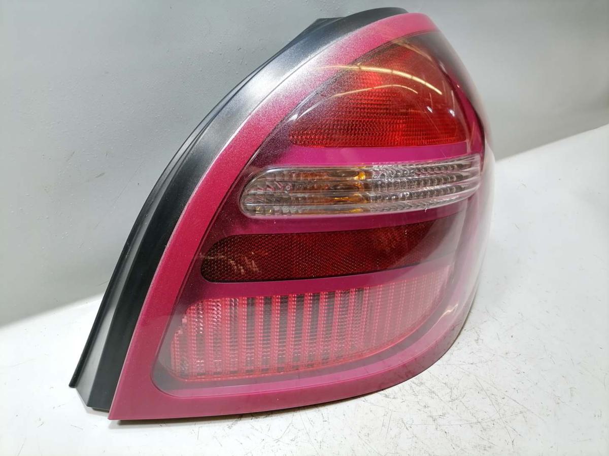 Nissan Almera N16 original Rücklicht Rückleuchte Schlussleuchte rechts Fließheck Bj.2001